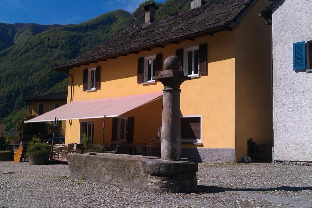 Locanda Poncini Maggia Buitenkant foto
